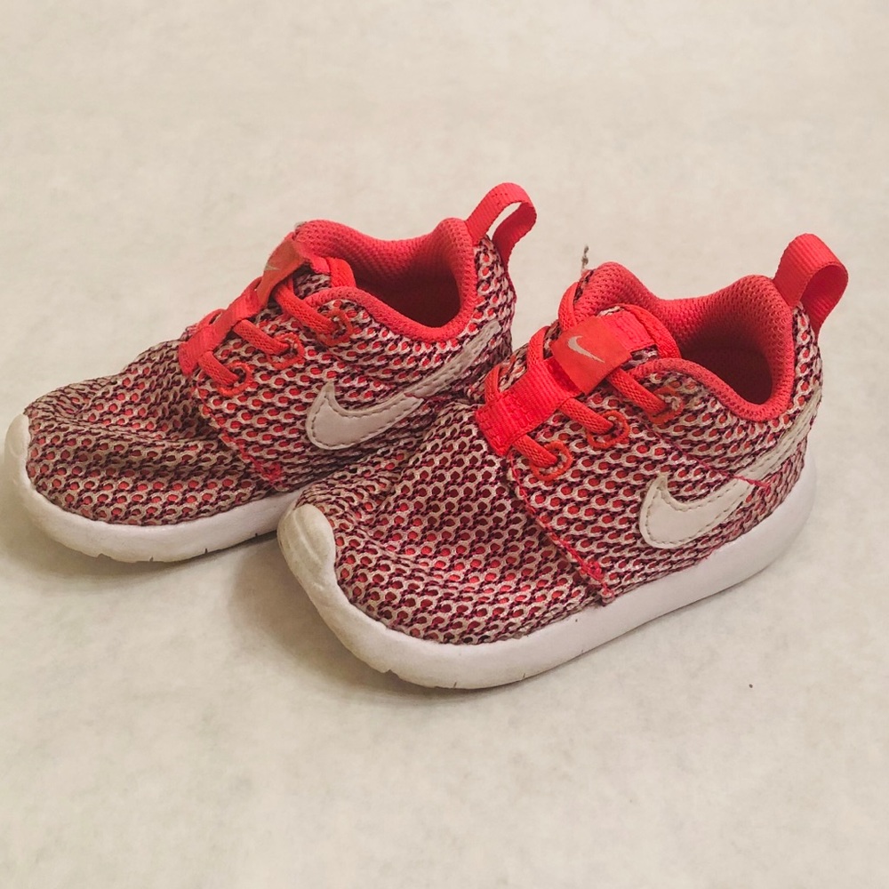 Nike Baby Girl Toddler Pink Tennis Shoes Size 5C